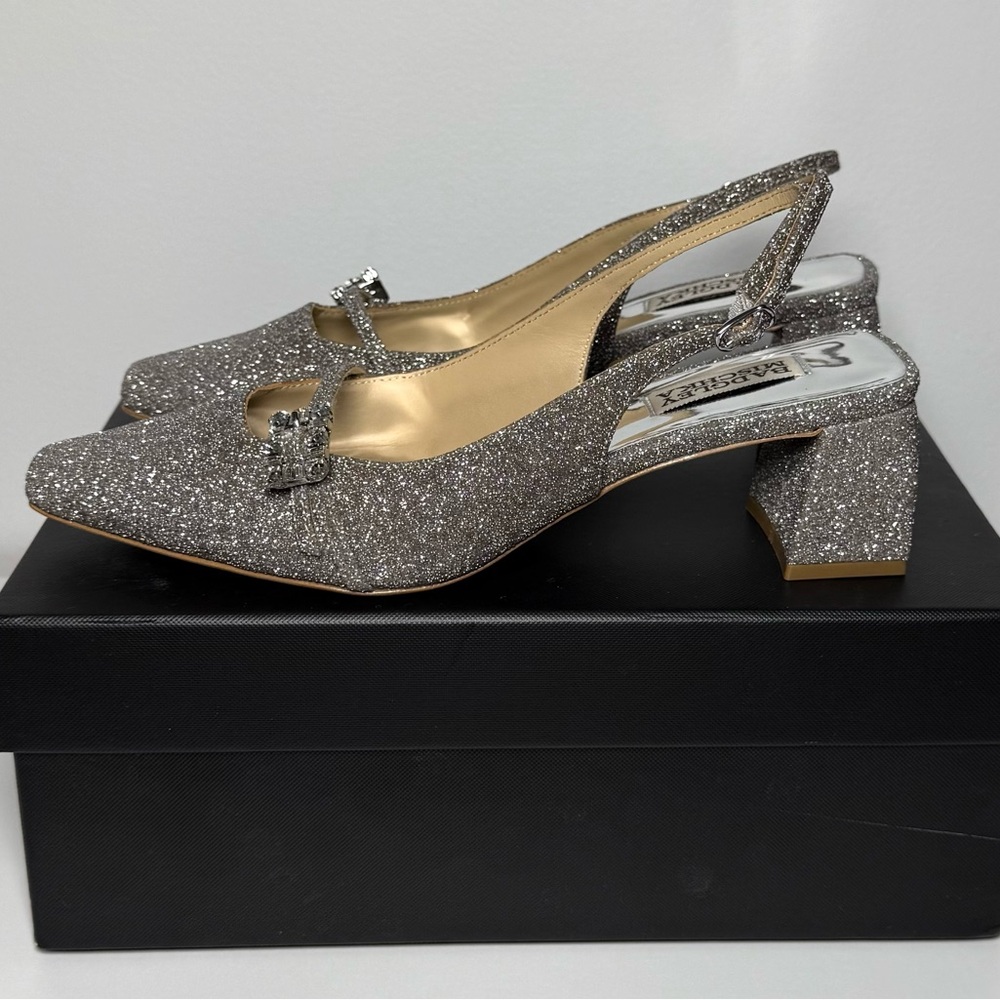 Badgley Mischka NIB Silver Sparkly Buena Embellished Slingback Pumps - Picture 5 of 9
